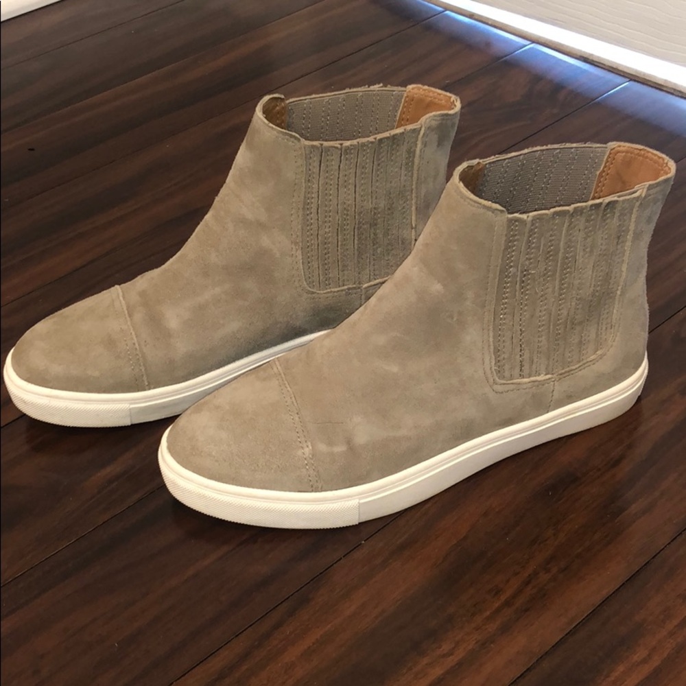 Steve madden sneakers